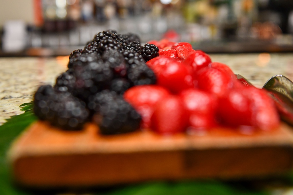 Broken Plate Brunch — Berries on the Bar
